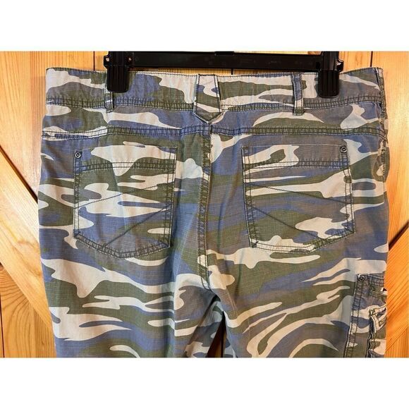 Cabela's Womens Bayou Pants Camo Cotton Ripstop Size 14/14 (4191) - Picture 7 of 10